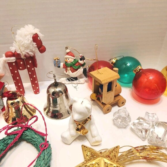 Large Lot Of Christmas Ornaments SOME Vintage, Glass Balls Variety  READ - Picture 7 of 8
